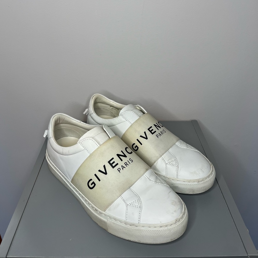 Givenchy Paris Sneakers